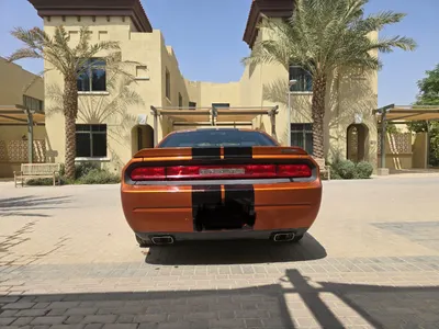 2011 دودج تشالنجر اس ار تي 8