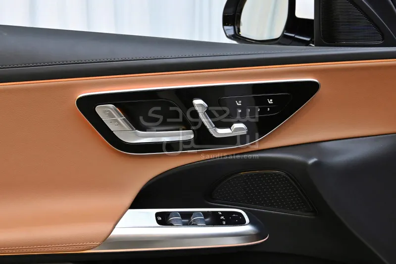 2025 مرسيدس - بنز إي 200