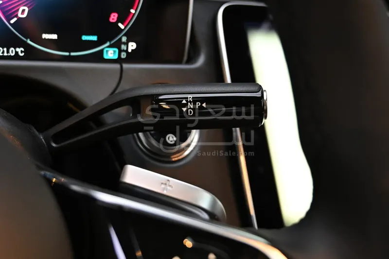 2025 مرسيدس - بنز إي 200