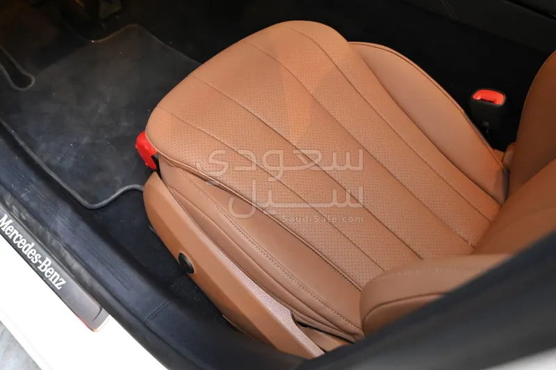 2025 مرسيدس - بنز إي 200