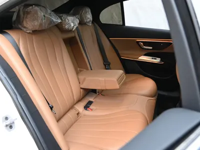 2025 مرسيدس - بنز إي 200