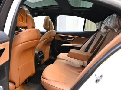 2025 مرسيدس - بنز إي 200