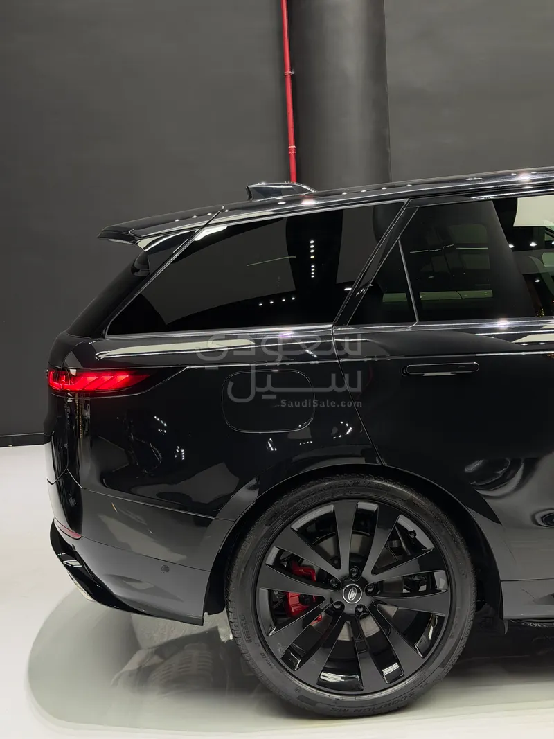 2025 لاند روفر رينج روفر سبورت اتش اس اي