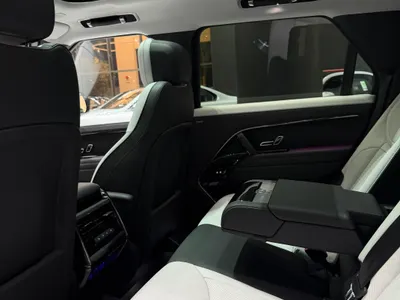 2025 لاند روفر رينج روفر سبورت اتش اس اي