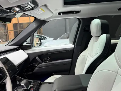 2025 لاند روفر رينج روفر سبورت اتش اس اي