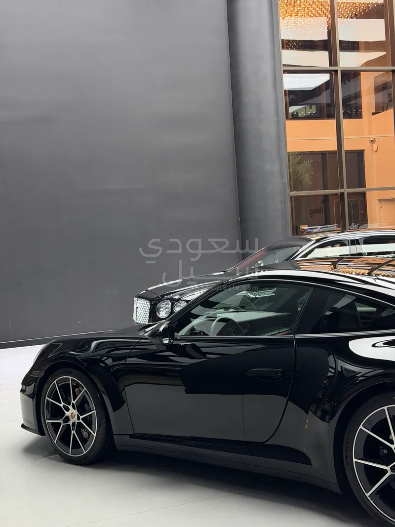 2026 بورش 911 كاريرا