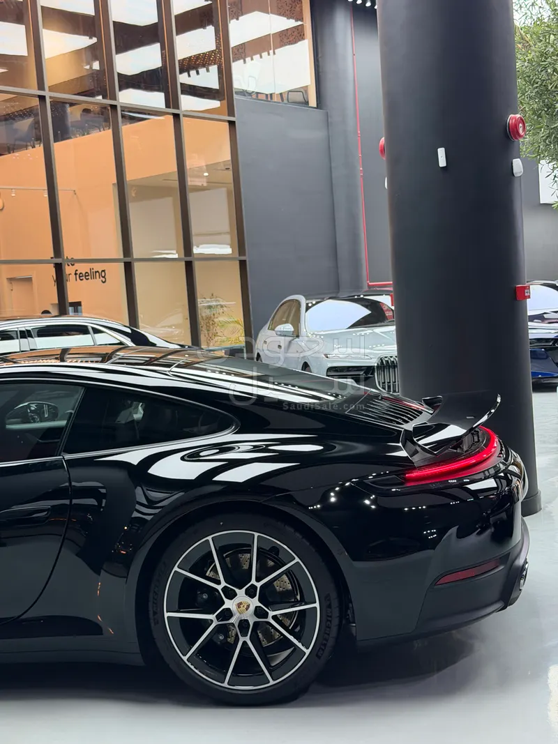 2026 بورش 911 كاريرا