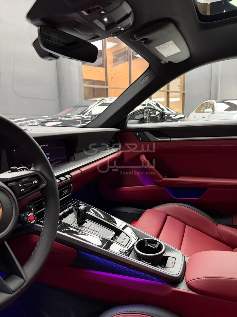 2026 بورش 911 كاريرا