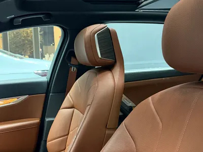 2025 بي ام دبليو الفئة السابعة 735أي