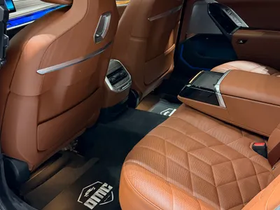 2025 بي ام دبليو الفئة السابعة 735أي