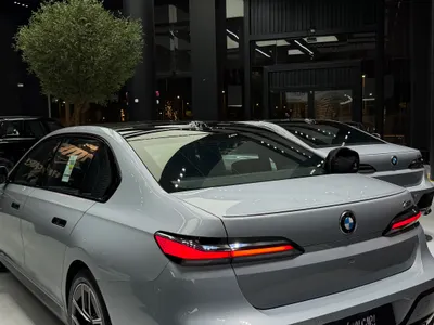 2025 بي ام دبليو الفئة السابعة 735أي