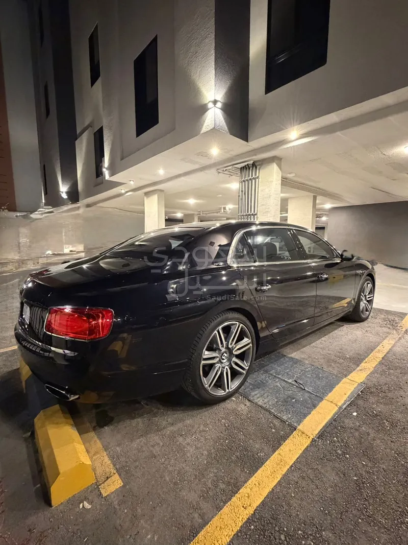 2016 بنتلي كونتيننتل فلاينج سبير مولينر