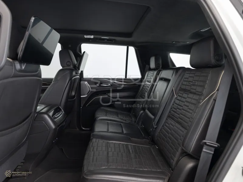 2021 كاديلاك اسكاليد