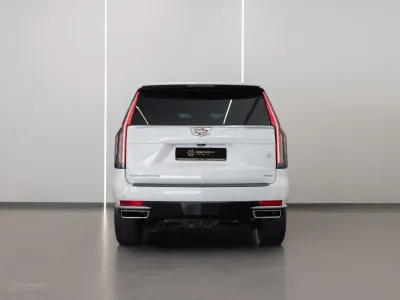 2021 كاديلاك اسكاليد