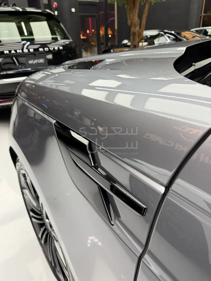 2025 لاند روفر رينج روفر سبورت اتش اس اي