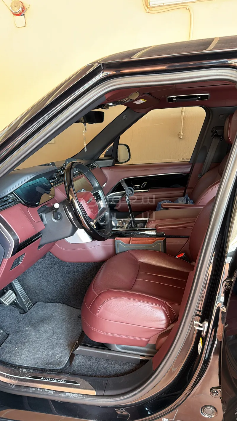 2023 لاند روفر رينج روفر فوج اوتوبيوغرافي