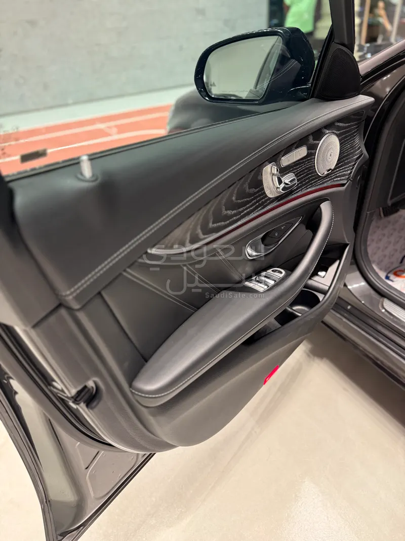 2021 مرسيدس - بنز إي 63إس أي إم جي