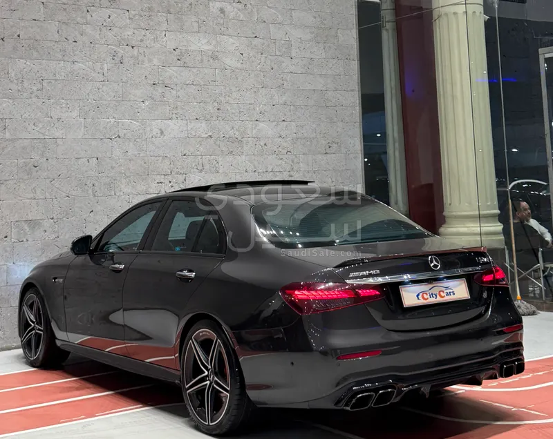 2021 مرسيدس - بنز إي 63إس أي إم جي