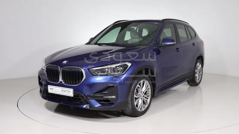 2021 بي ام دبليو الفئة اكس 1