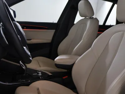 2021 بي ام دبليو الفئة اكس 1