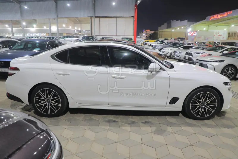 2022 جينيسيس جي 70