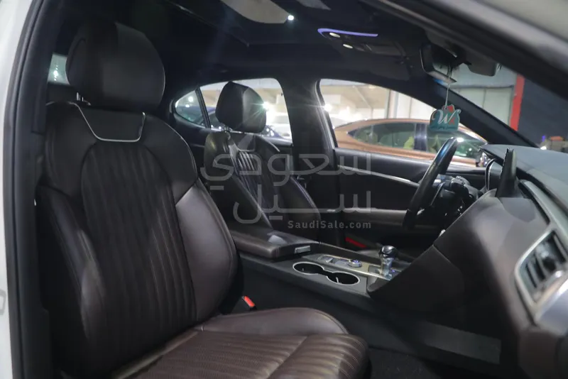 2022 جينيسيس جي 70