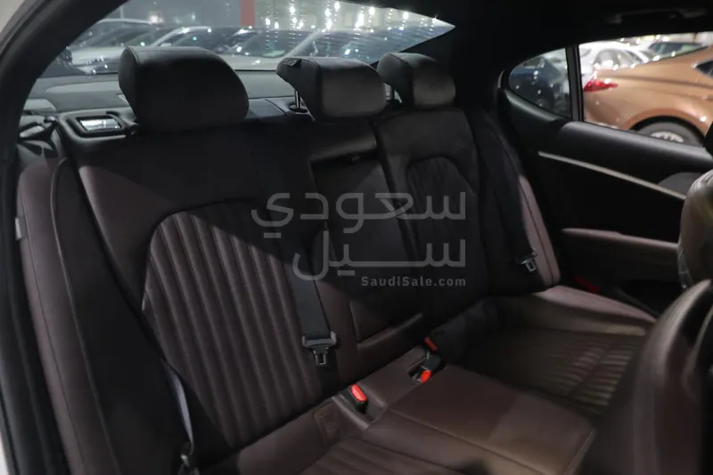 2022 جينيسيس جي 70