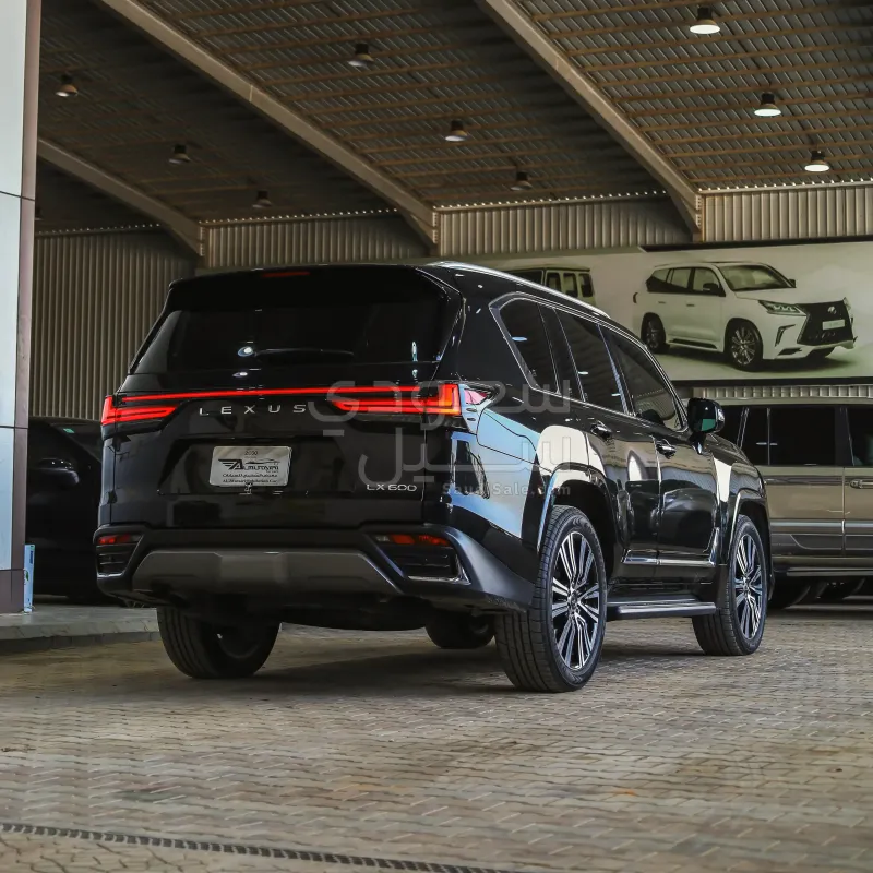 2024 لكزس إل إكس 600