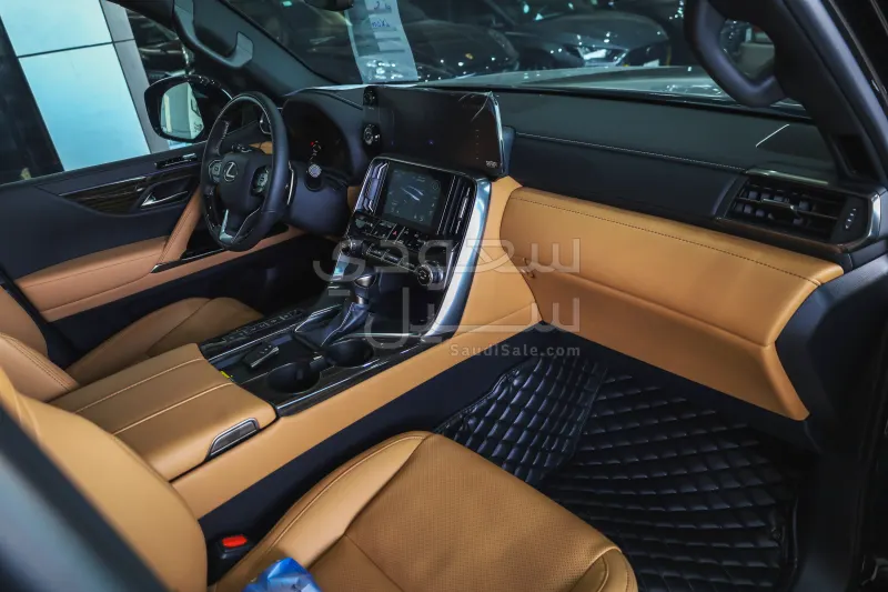 2024 لكزس إل إكس 600