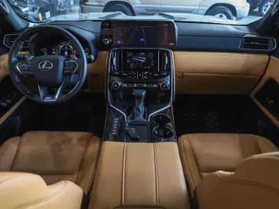 2024 لكزس إل إكس 600