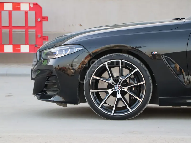 2023 بي ام دبليو الفئة الثامنة 840 إم