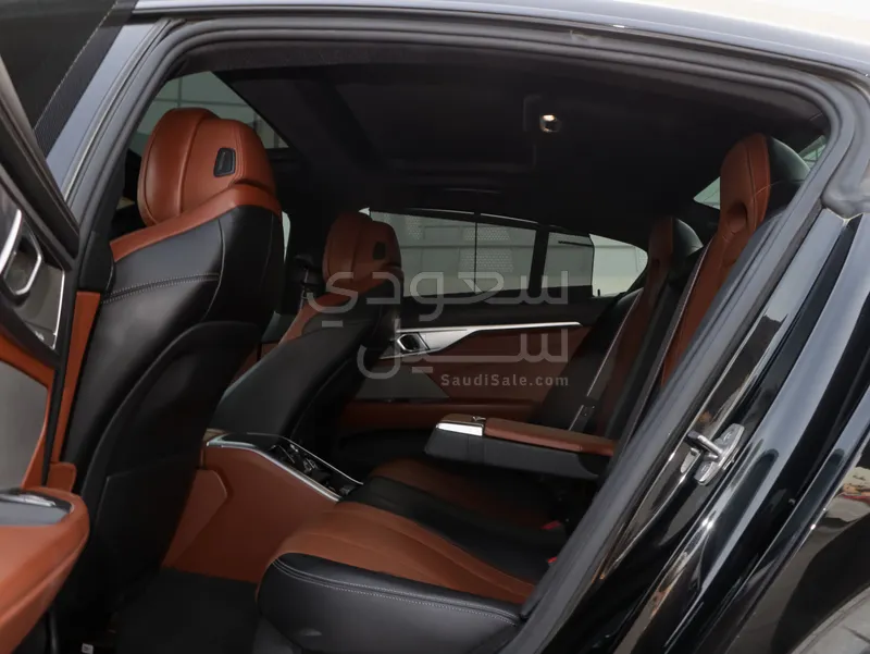 2023 بي ام دبليو الفئة الثامنة 840 إم