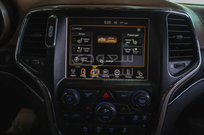 2015 جييب جراند شيروكي ساميت