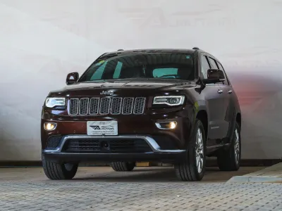 2015 جييب جراند شيروكي ساميت