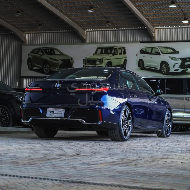 2024 بي ام دبليو الفئة السابعة 735أي