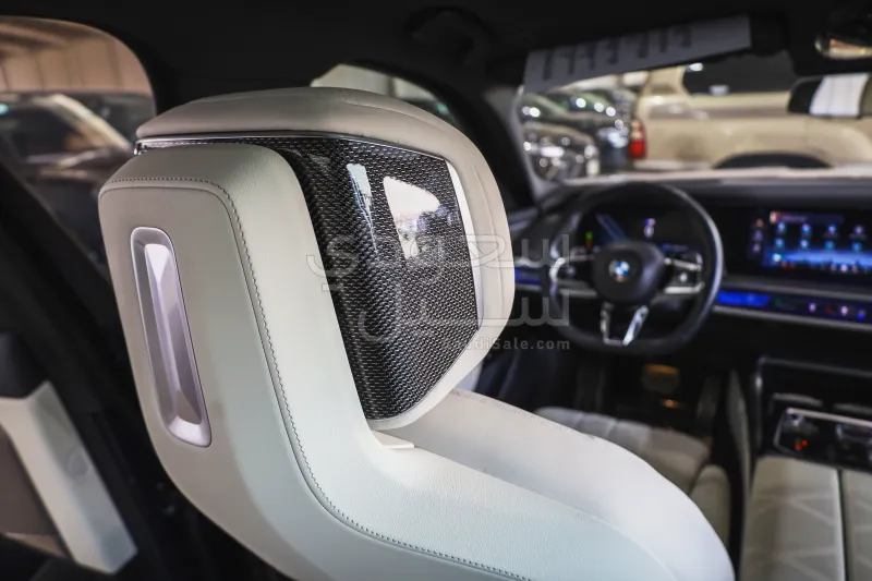 2024 بي ام دبليو الفئة السابعة 735أي