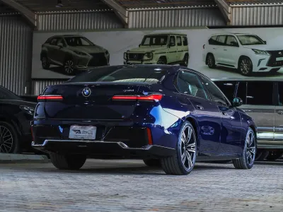 2024 بي ام دبليو الفئة السابعة 735أي