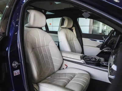 2024 بي ام دبليو الفئة السابعة 735أي