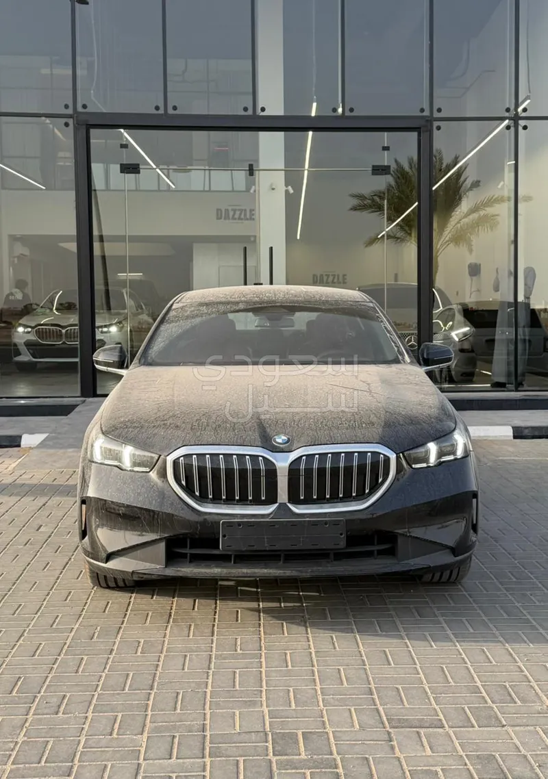 2026 بي ام دبليو الفئة الخامسة 520 أي