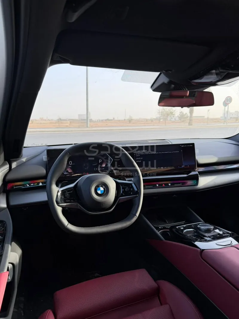 2026 بي ام دبليو الفئة الخامسة 520 أي