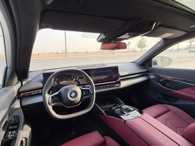 2026 بي ام دبليو الفئة الخامسة 520 أي