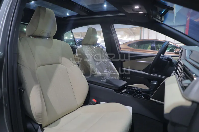 2025 تويوتا كامري ال اي