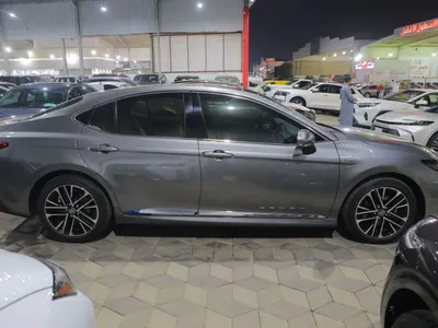 2025 تويوتا كامري ال اي