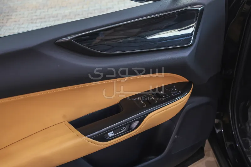 2024 لكزس إن إكس 350