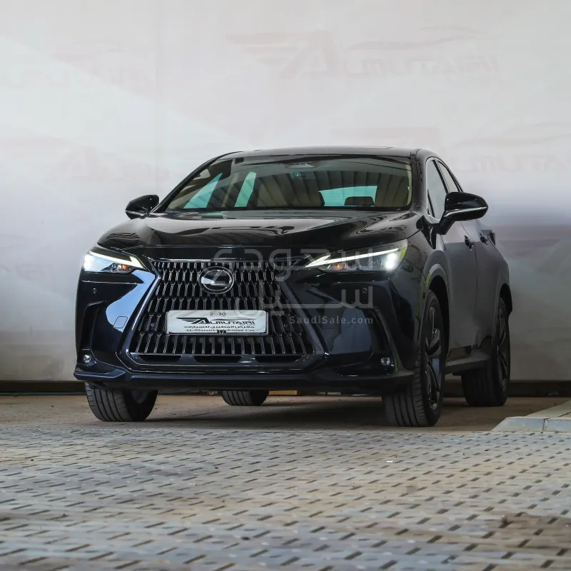 2024 لكزس إن إكس 350