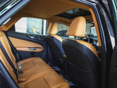 2024 لكزس إن إكس 350