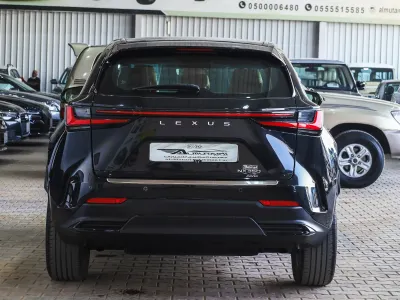 2024 لكزس إن إكس 350