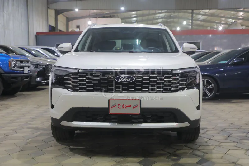 2026 فورد تيريتوري تيتانيوم بلس