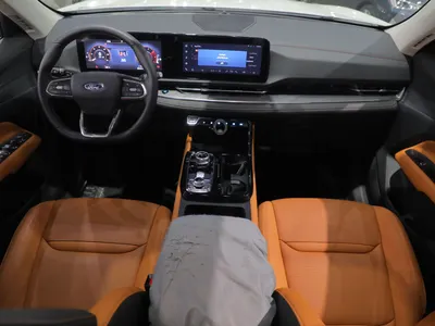 2026 فورد تيريتوري تيتانيوم بلس