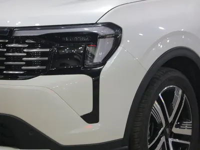 2026 فورد تيريتوري تيتانيوم بلس